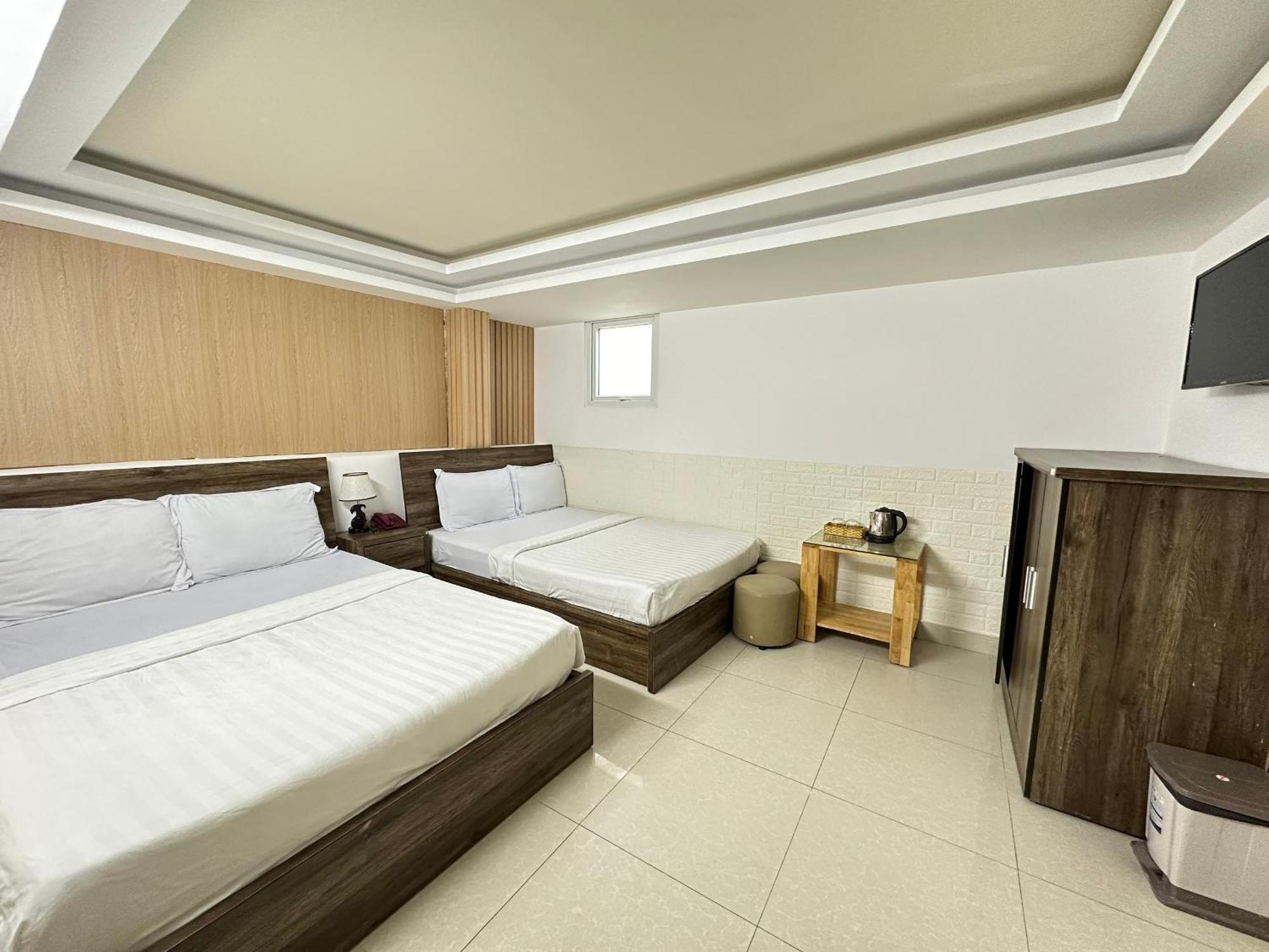 Thanh Thanh 5 Dalat Hotel - Ks Gan Cho Dem Gia Re エクステリア 写真